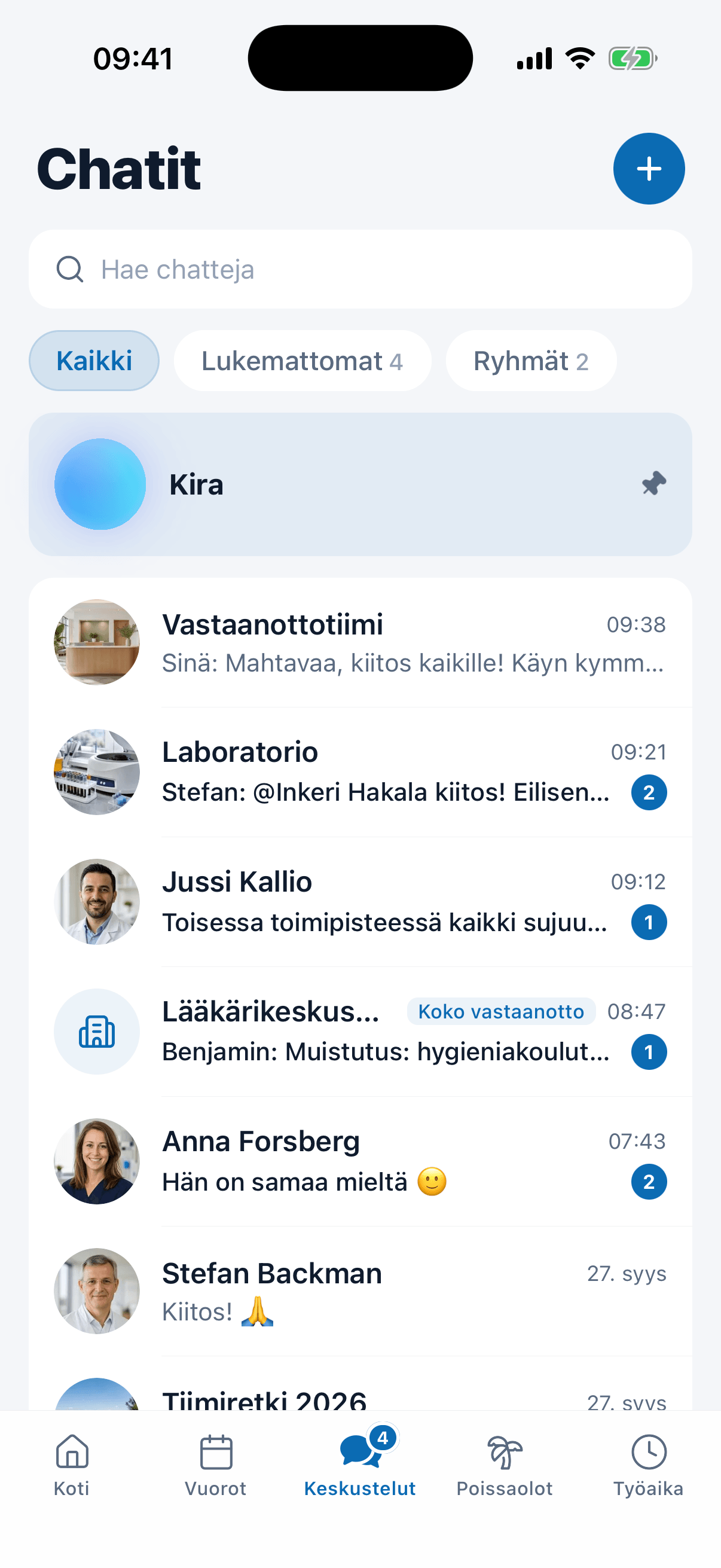 Keskustelulista, jossa ryhmät ja yksityisviestit, medishift-sovelluksessa