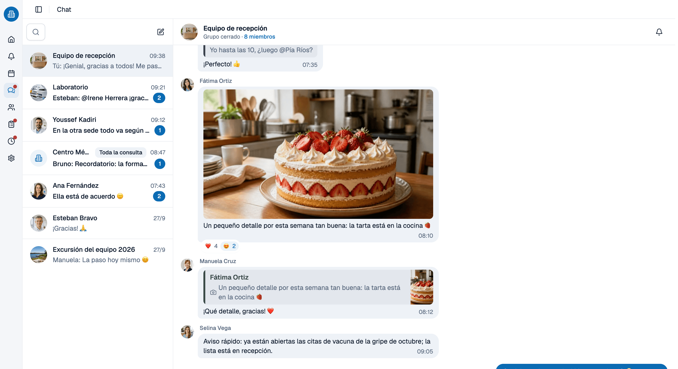 Chat interno de medishift en el navegador, con grupos y mensajes directos