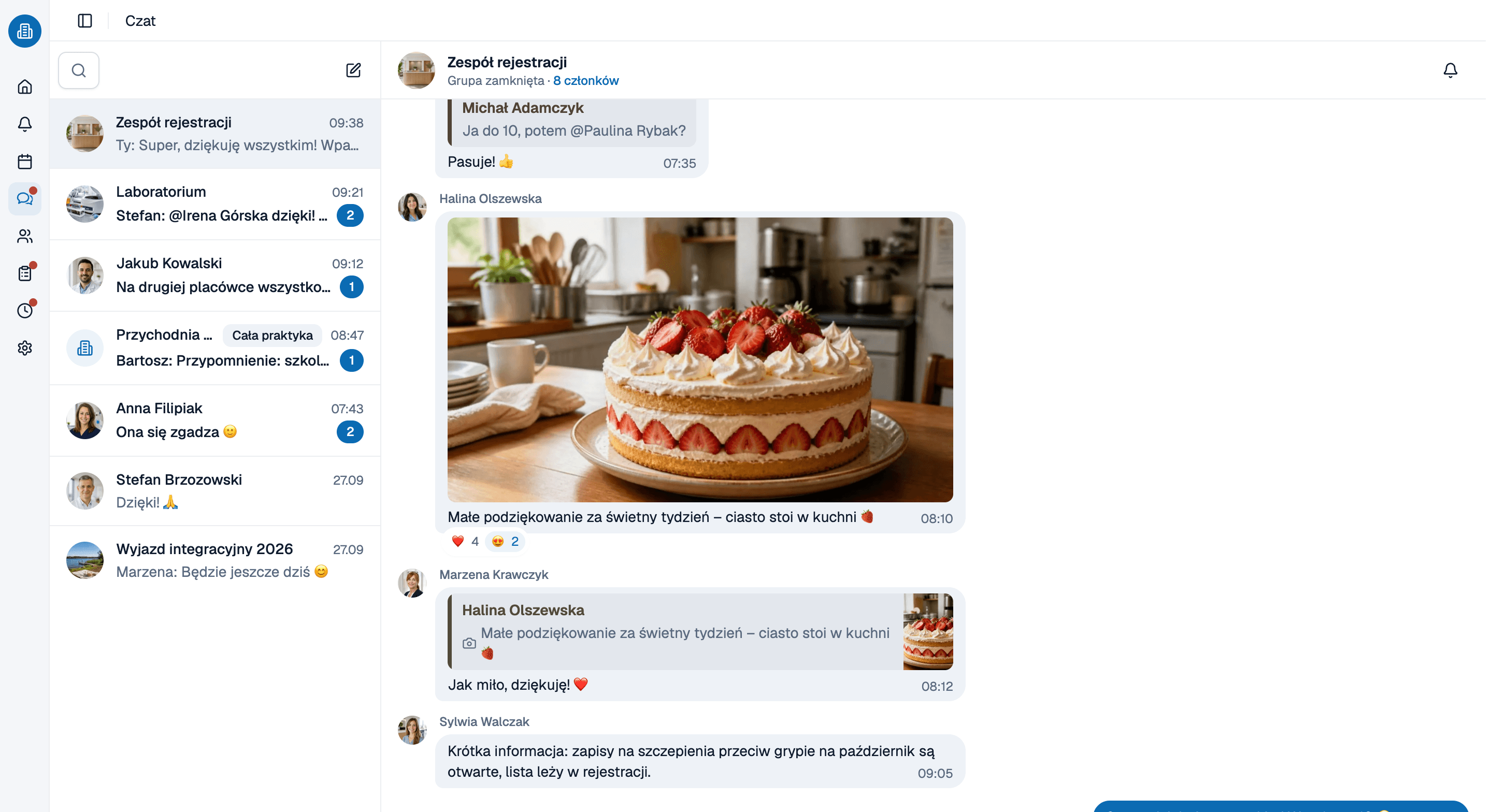 Komunikator firmowy medishift w przeglądarce z grupami i wiadomościami bezpośrednimi
